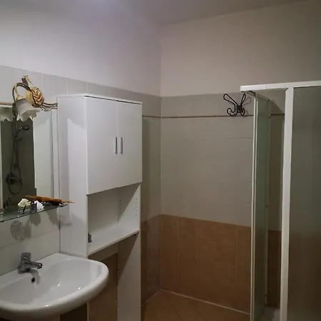 Casa Rossa Valdaso 公寓